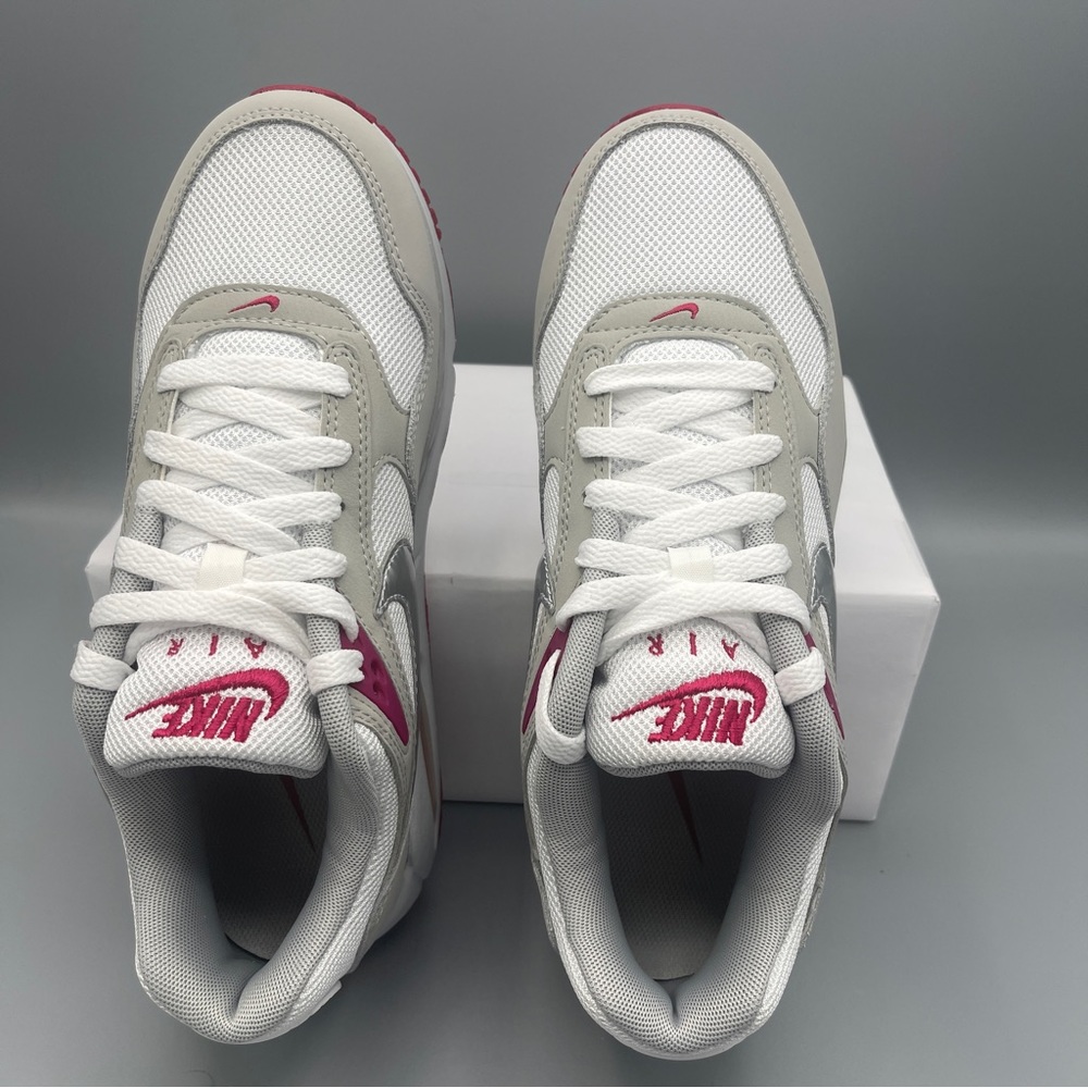 Nike Women Air Max Correlate /WHITE/STRATA GREY/SPORT FUCHSIA/METALLIC/Size7.5/6 - Picture 10 of 14